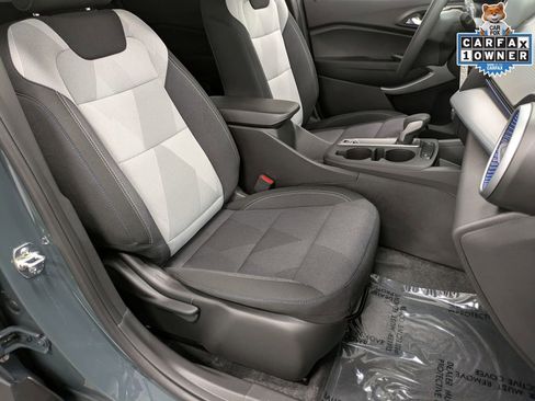 Used 2026 Chevrolet Trax LS FWD image 29