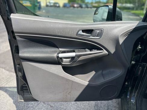 Used 2020 Ford Transit Connect XLT image 13