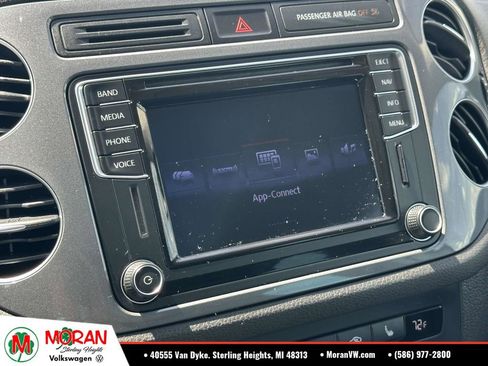 Used 2016 Volkswagen Tiguan SEL FWD image 29