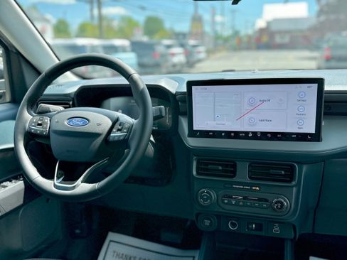 New 2026 Ford Maverick Lariat w/ Black Appearance Package AWD/4WD image 17