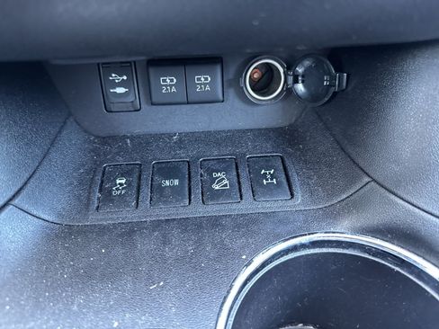 Used 2017 Toyota Highlander Limited AWD/4WD image 21
