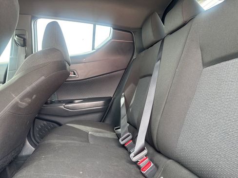 Used 2019 Toyota C-HR XLE FWD image 38
