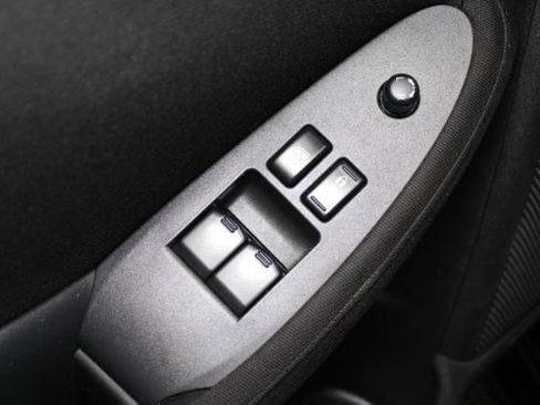 Used 2014 Nissan 370Z w/ Sport Package image 9