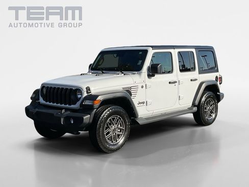 Used 2024 Jeep Wrangler Sport S image 3