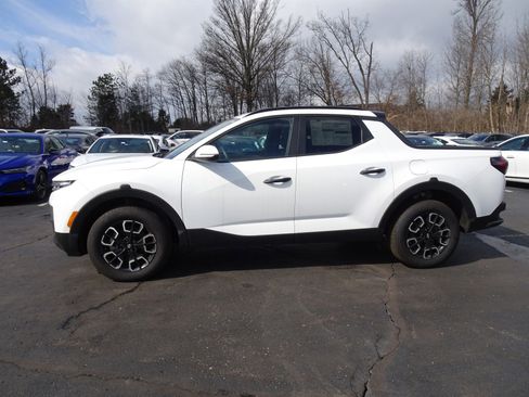 Used 2024 Hyundai Santa Cruz SEL w/ Activity Package image 2