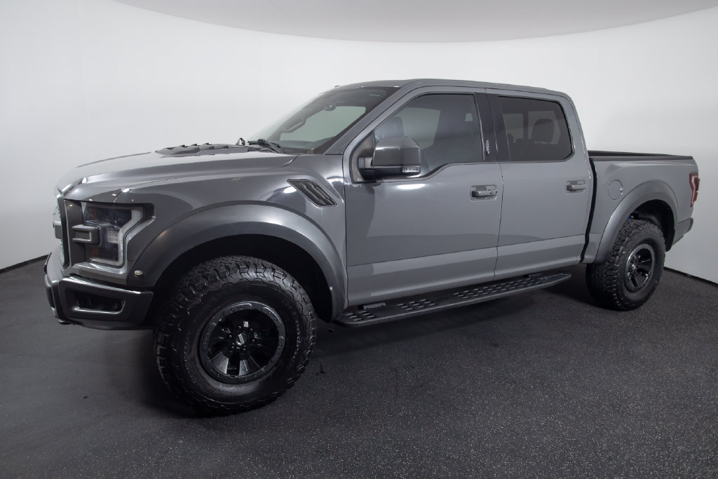 Used 2018 Ford F150 Raptor w/ Equipment Group 802A Luxury AWD/4WD image 2