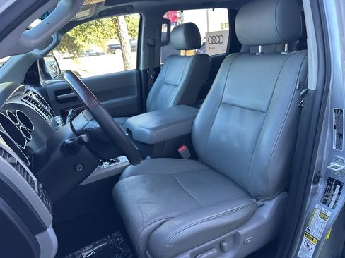 Used 2016 Toyota Sequoia Platinum image 15