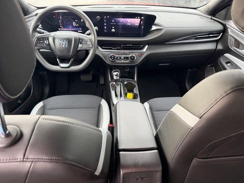 Used 2024 Buick Envista Preferred FWD image 23