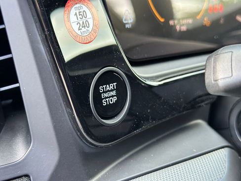 Used 2025 Porsche Cayenne S image 17