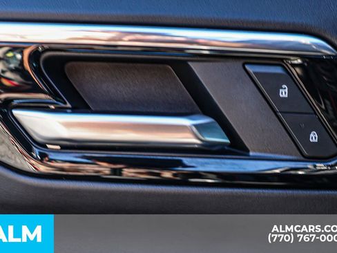 Used 2025 Chevrolet Tahoe LT AWD/4WD image 53