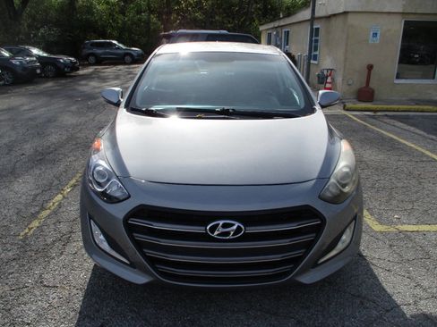 Used 2016 Hyundai Elantra GT image 12