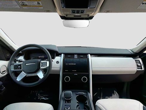 Certified 2025 Land Rover Discovery S AWD/4WD image 9