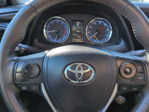 Used 2018 Toyota Corolla XLE image 29