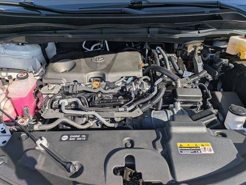 Used 2024 Toyota Sienna XLE FWD image 20