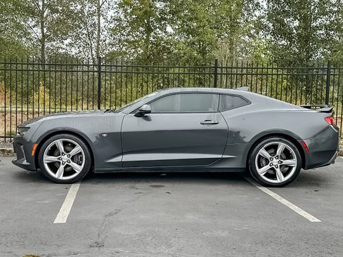 Used 2018 Chevrolet Camaro SS image 7