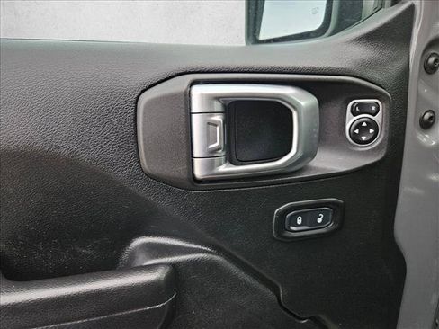 Used 2019 Jeep Wrangler Unlimited Rubicon AWD/4WD image 27