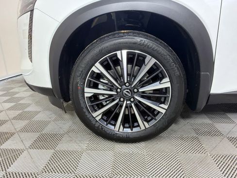 New 2026 Nissan Pathfinder Platinum w/ Cargo Package image 10