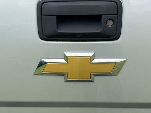 Used 2018 Chevrolet Silverado 1500 LT w/ All Star Edition RWD image 11