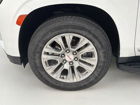 Used 2022 GMC Yukon Denali AWD/4WD image 29