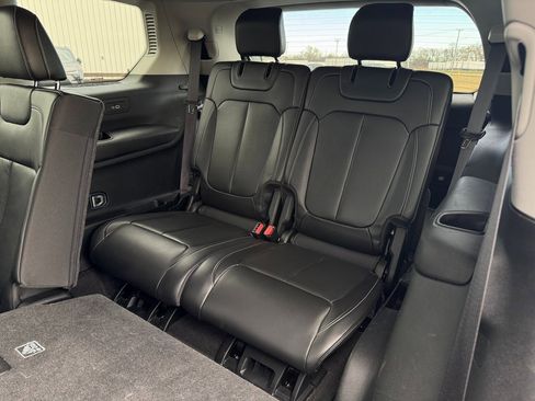 Used 2022 Jeep Grand Cherokee L Limited image 16