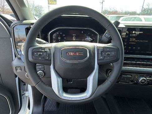 New 2026 GMC Sierra 1500 SLE image 28