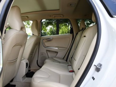 Used 2015 Volvo XC60 T5 Premier FWD image 15