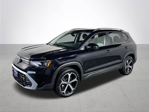 New 2025 Volkswagen Taos SEL image 2