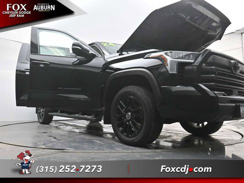 Used 2024 Toyota Tundra Limited image 32