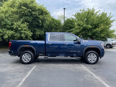 Used 2022 GMC Sierra 2500 Denali AWD/4WD image 10