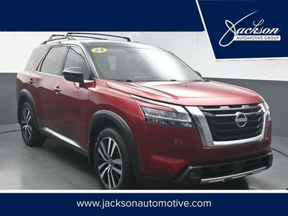 Used 2024 Nissan Pathfinder Platinum