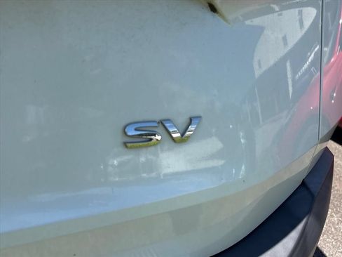 Used 2021 Nissan Rogue SV FWD image 12