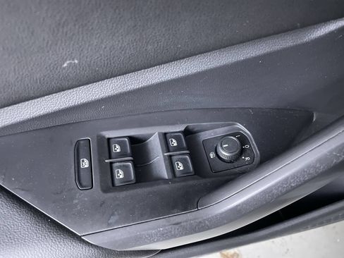 Used 2019 Volkswagen Jetta S w/ Driver Assistance Package FWD image 11