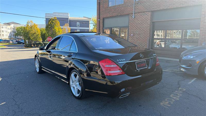 Used 2011 Mercedes-Benz S 550 4MATIC w/ Sport & Premium Pkgs image 16