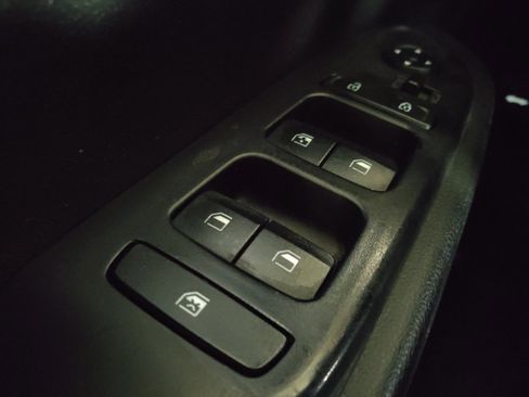 Used 2021 Hyundai Venue SEL image 27