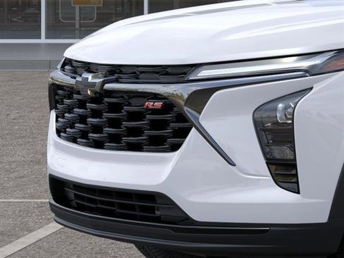 Used 2024 Chevrolet Trax RS w/ Driver Confidence Package image 13