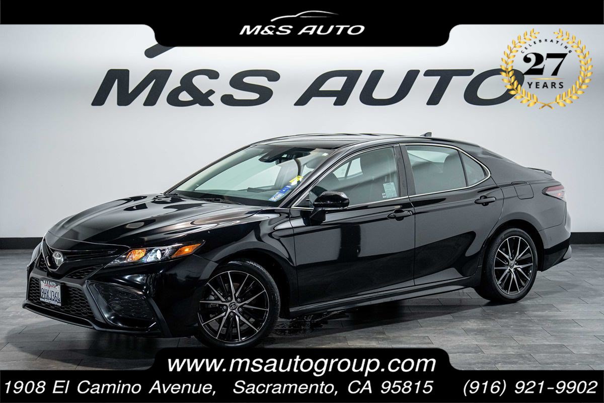 Used 2023 Toyota Camry SE w/ Convenience Package FWD image 1