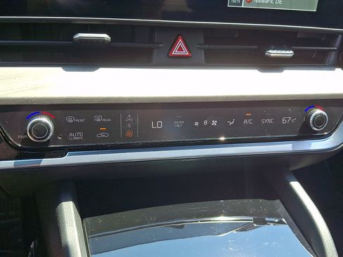 Certified 2025 Kia Sportage X-Line AWD/4WD image 15