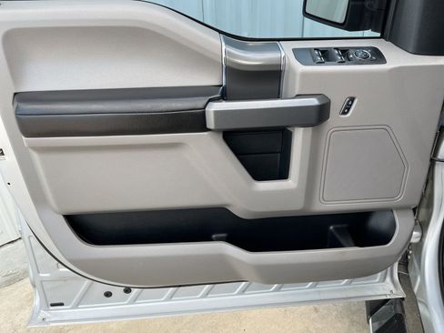 Used 2018 Ford F150 XLT w/ Equipment Group 301A Mid RWD image 11