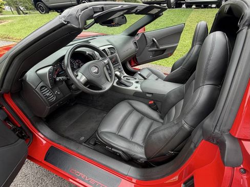 Used 2007 Chevrolet Corvette Coupe w/ Preferred Equipment Group RWD image 27