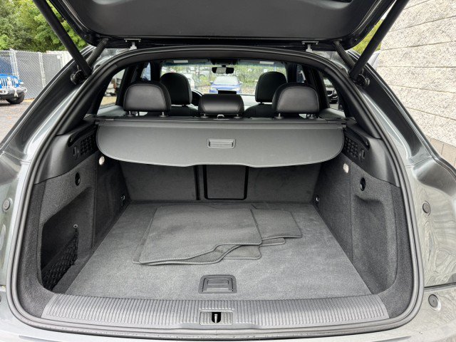 Used 2018 Audi Q3 2.0T Premium FWD image 9