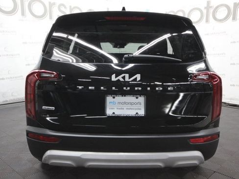 Used 2022 Kia Telluride LX image 5
