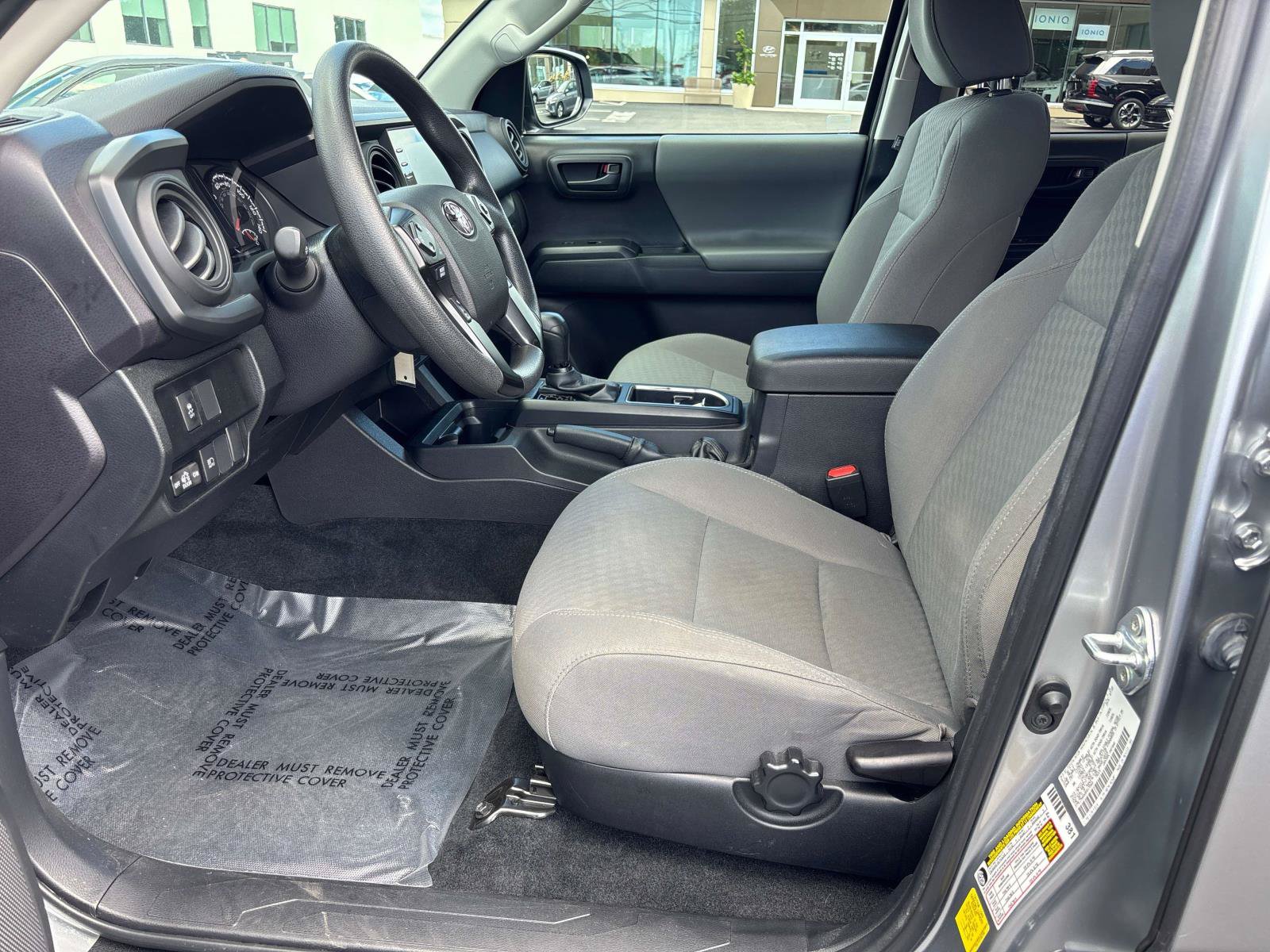 Used 2022 Toyota Tacoma SR AWD/4WD image 8