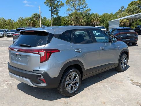 Certified 2026 Kia Seltos LX FWD image 7