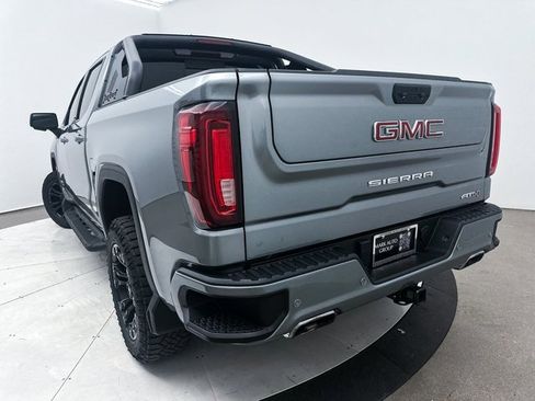 Used 2023 GMC Sierra 1500 AT4 w/ AT4 Preferred Package image 11