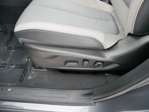 Certified 2025 Subaru Forester Premium w/ Protection Package (1PH) image 20