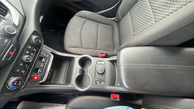 Used 2019 GMC Terrain SLE w/ Driver Convenience Package FWD image 17