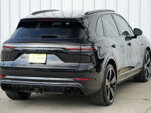 Used 2021 Porsche Cayenne Turbo S image 58