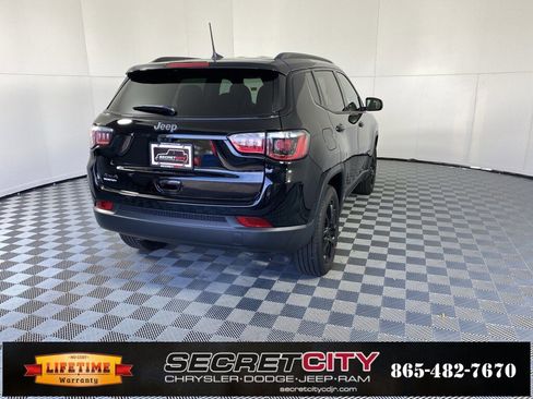 New 2026 Jeep Compass Latitude image 7