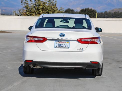 Used 2020 Toyota Camry LE image 6
