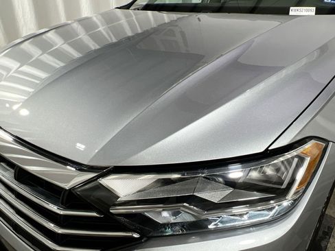 Used 2021 Volkswagen Jetta SE w/ SE Cold Weather Package image 13